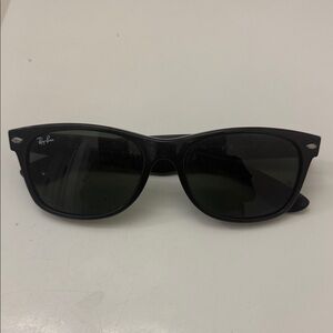 Ray-Ban Black Frame with Dark Green Lenses Wayfarer Sunglasses